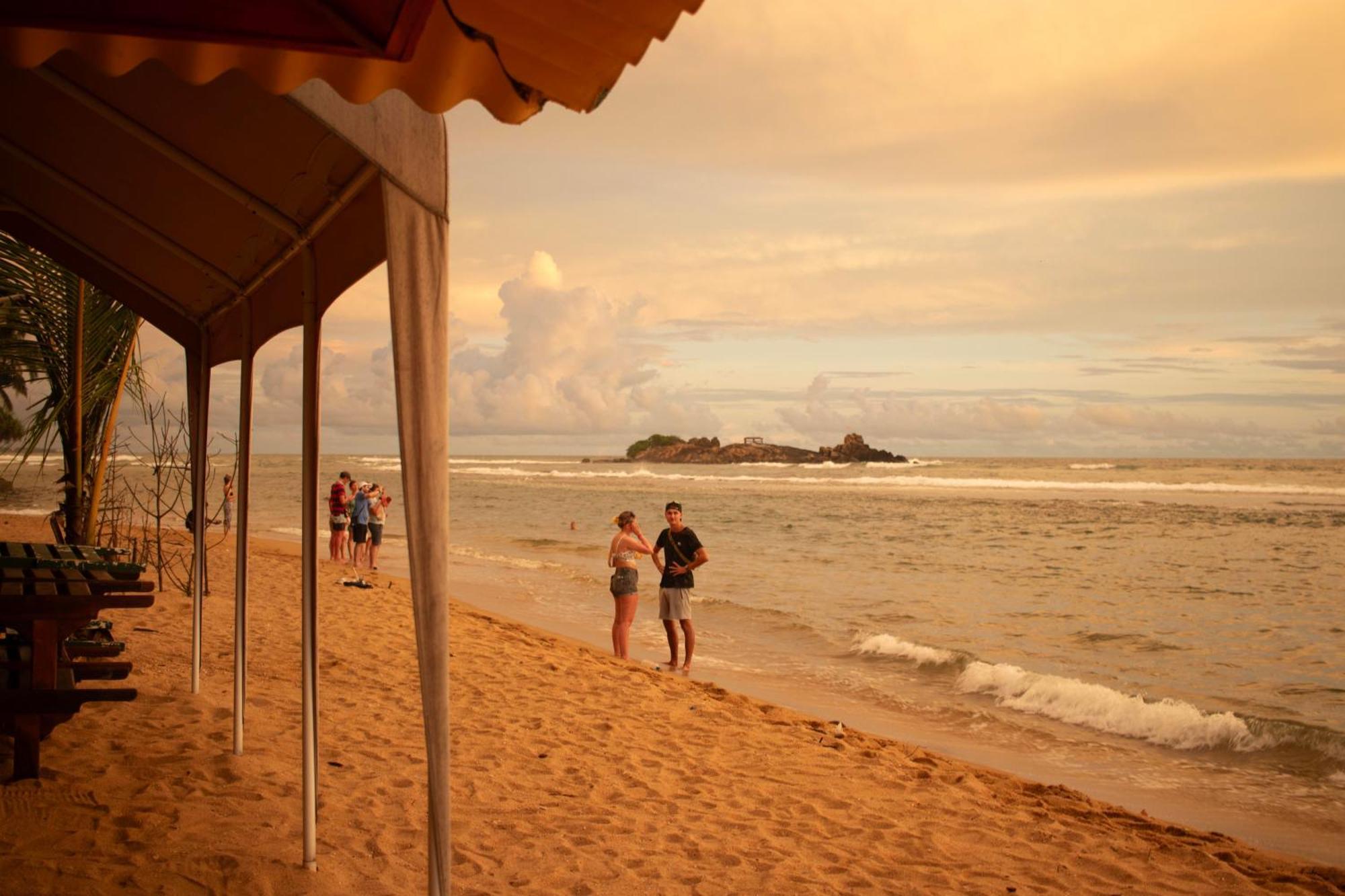 Hotel Coconut Bar Sea Lodge Beruwala Buitenkant foto